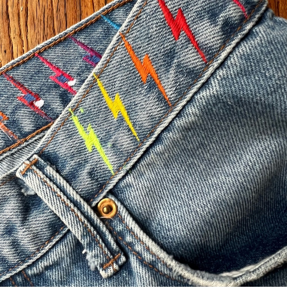 Aviator Nation Boyfriend Jean Shorts, size 27
